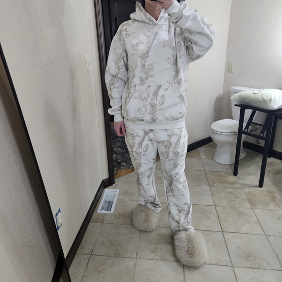 Canary Yellow Pastel Jogger Set— Comfort Collection Medium/small - Picture 9 of 11